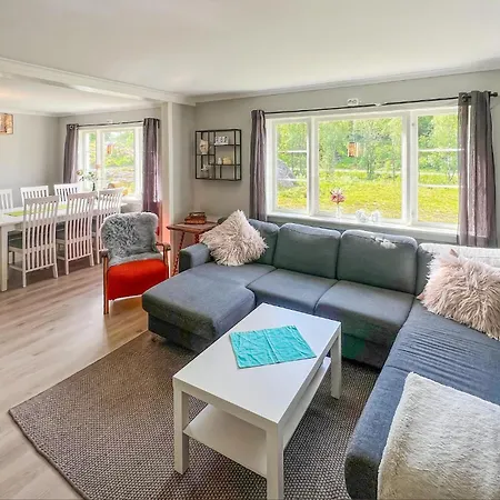 3 Bedroom Cozy In