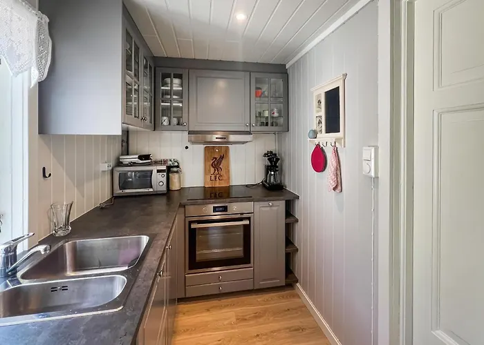 3 Bedroom Cozy In