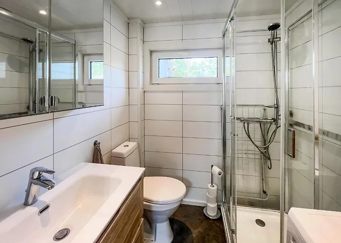 3 Bedroom Cozy In * Farsund
