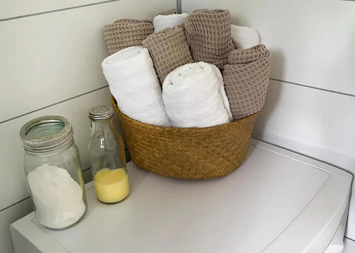3 Bedroom Cozy In *